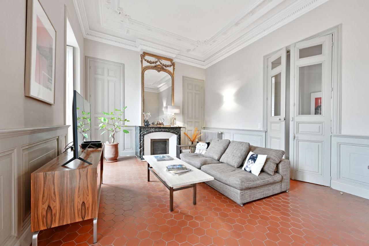 Le Vieux Sextier - Ac Clim - Lumineux - Wifi - Hypercentre Appartement Avignon Buitenkant foto