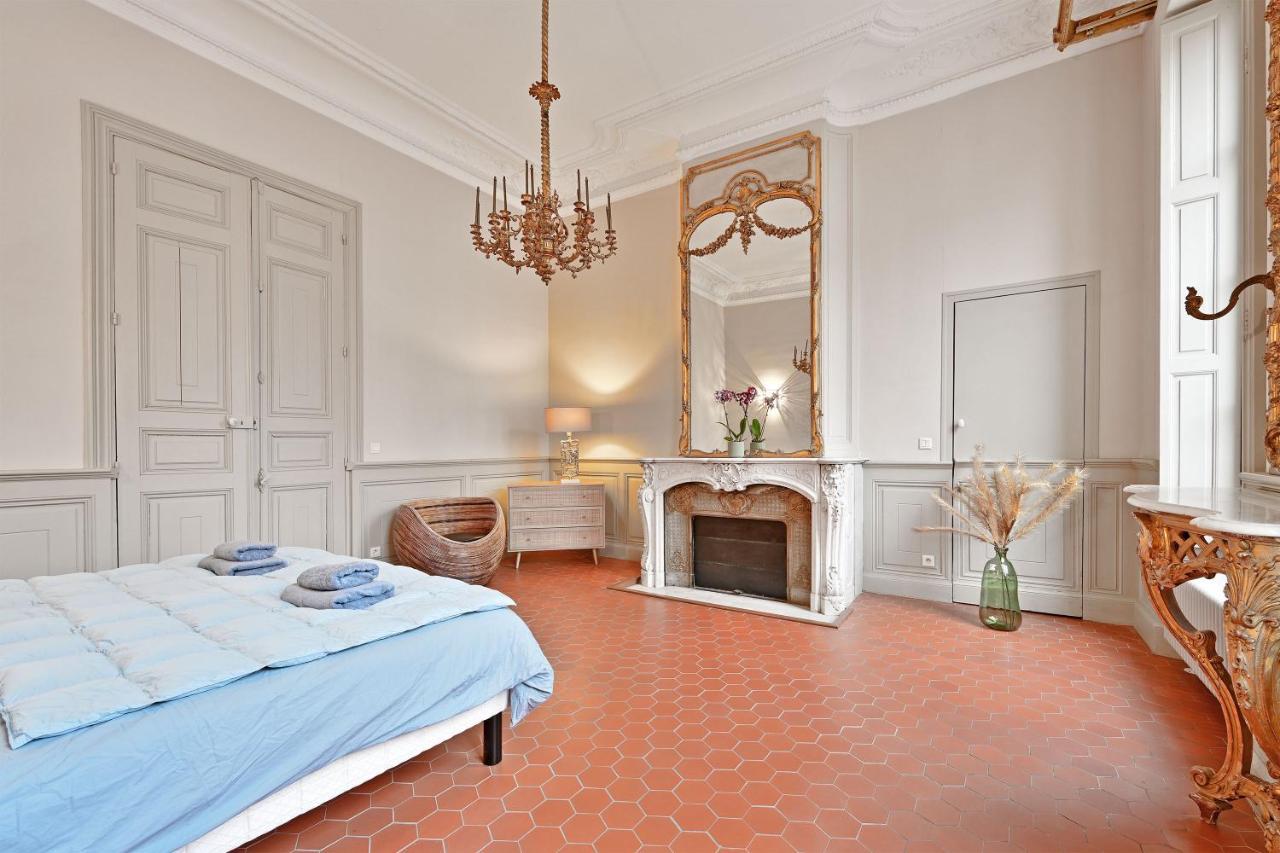 Le Vieux Sextier - Ac Clim - Lumineux - Wifi - Hypercentre Appartement Avignon Buitenkant foto