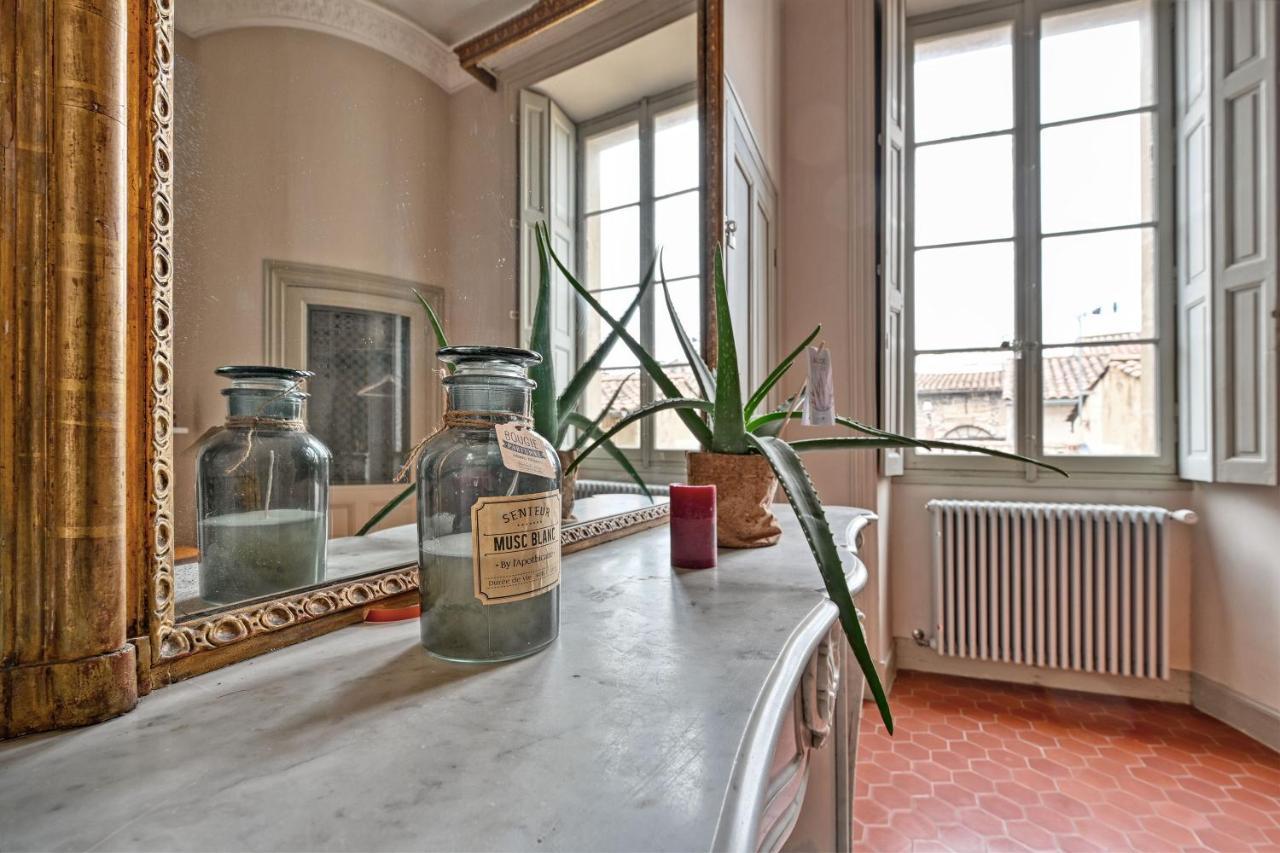 Le Vieux Sextier - Ac Clim - Lumineux - Wifi - Hypercentre Appartement Avignon Buitenkant foto