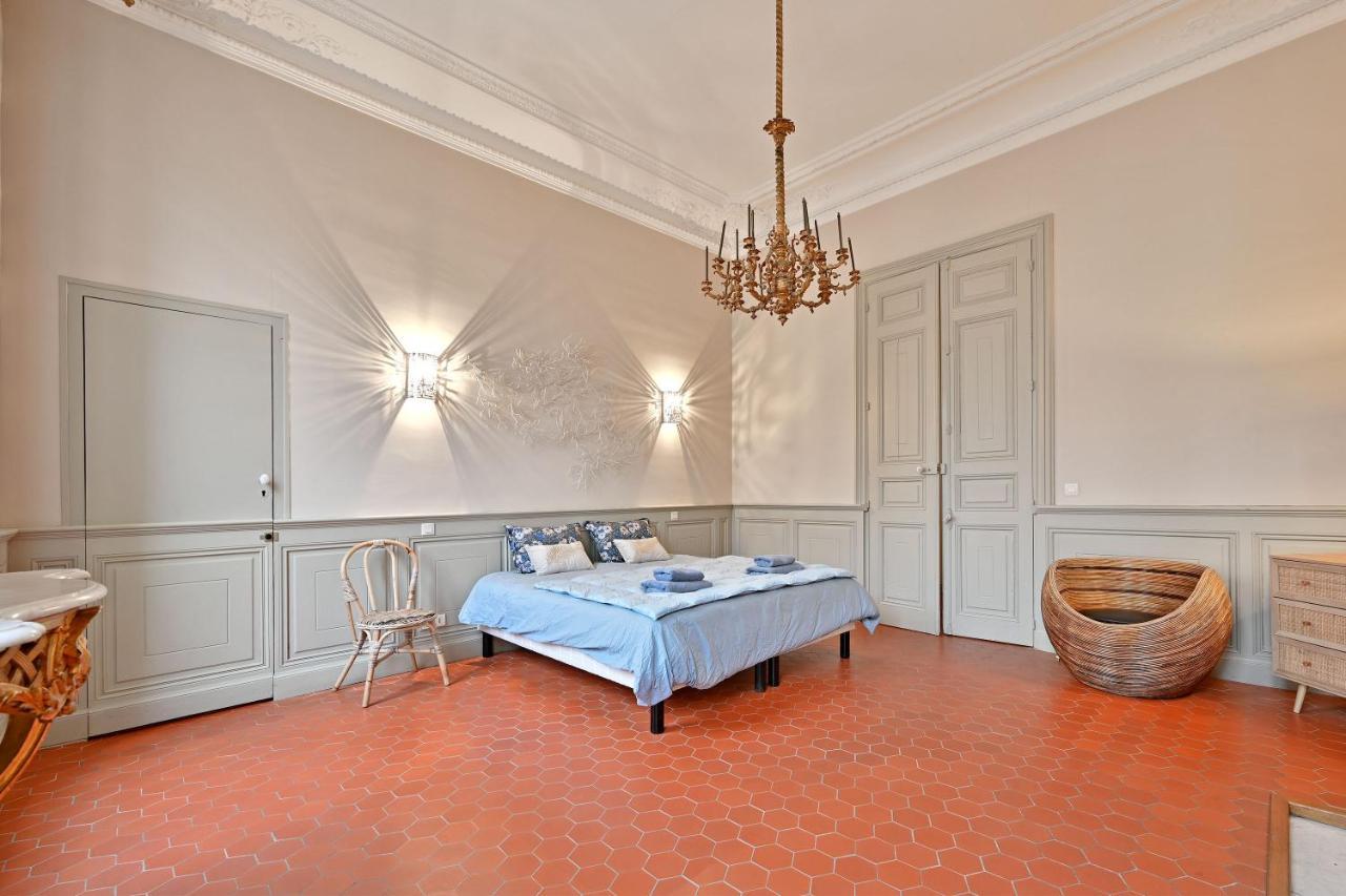 Le Vieux Sextier - Ac Clim - Lumineux - Wifi - Hypercentre Appartement Avignon Buitenkant foto
